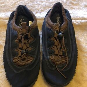 River Gear water shoes 3363